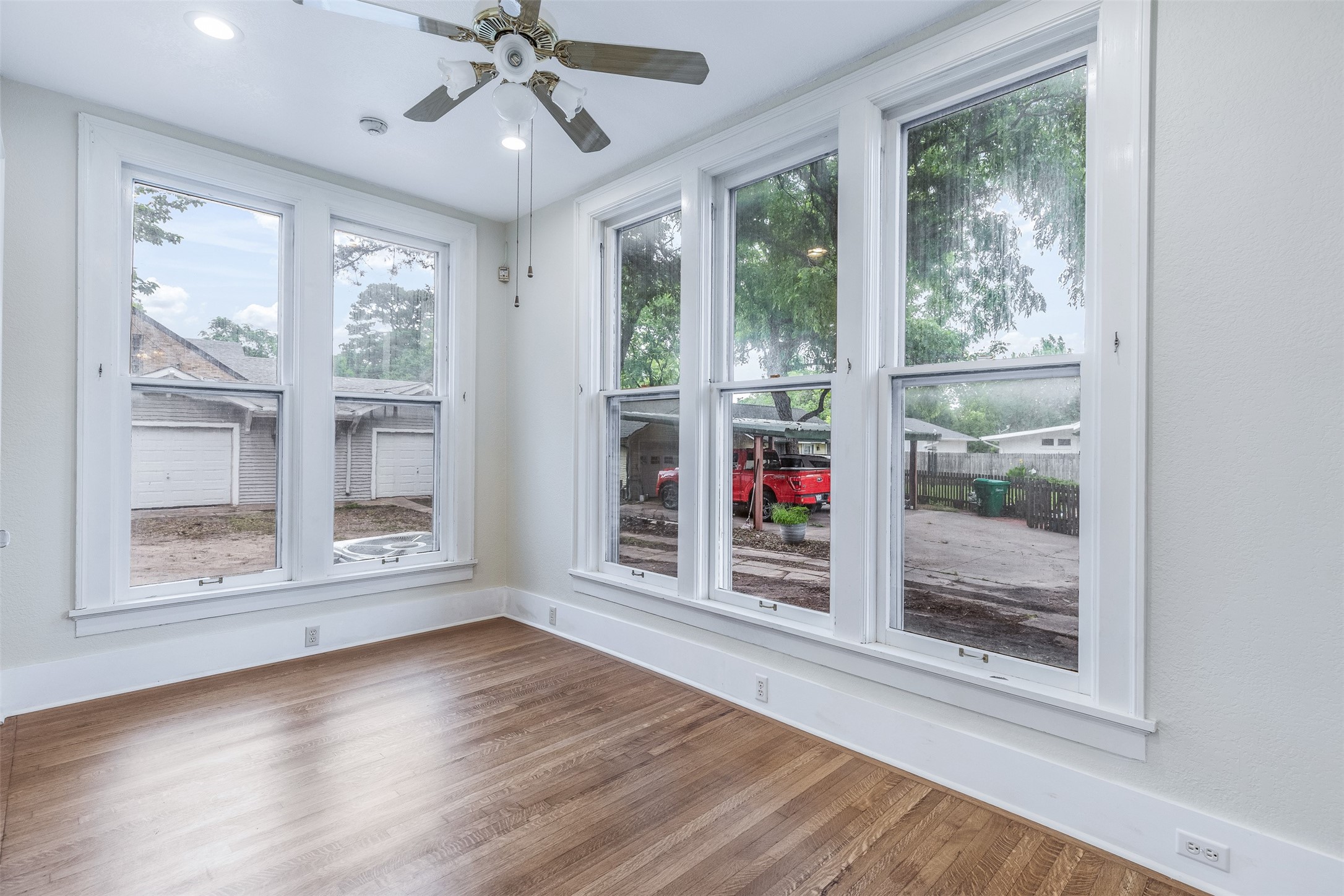 721 W Washington Street Sherman TX 75092