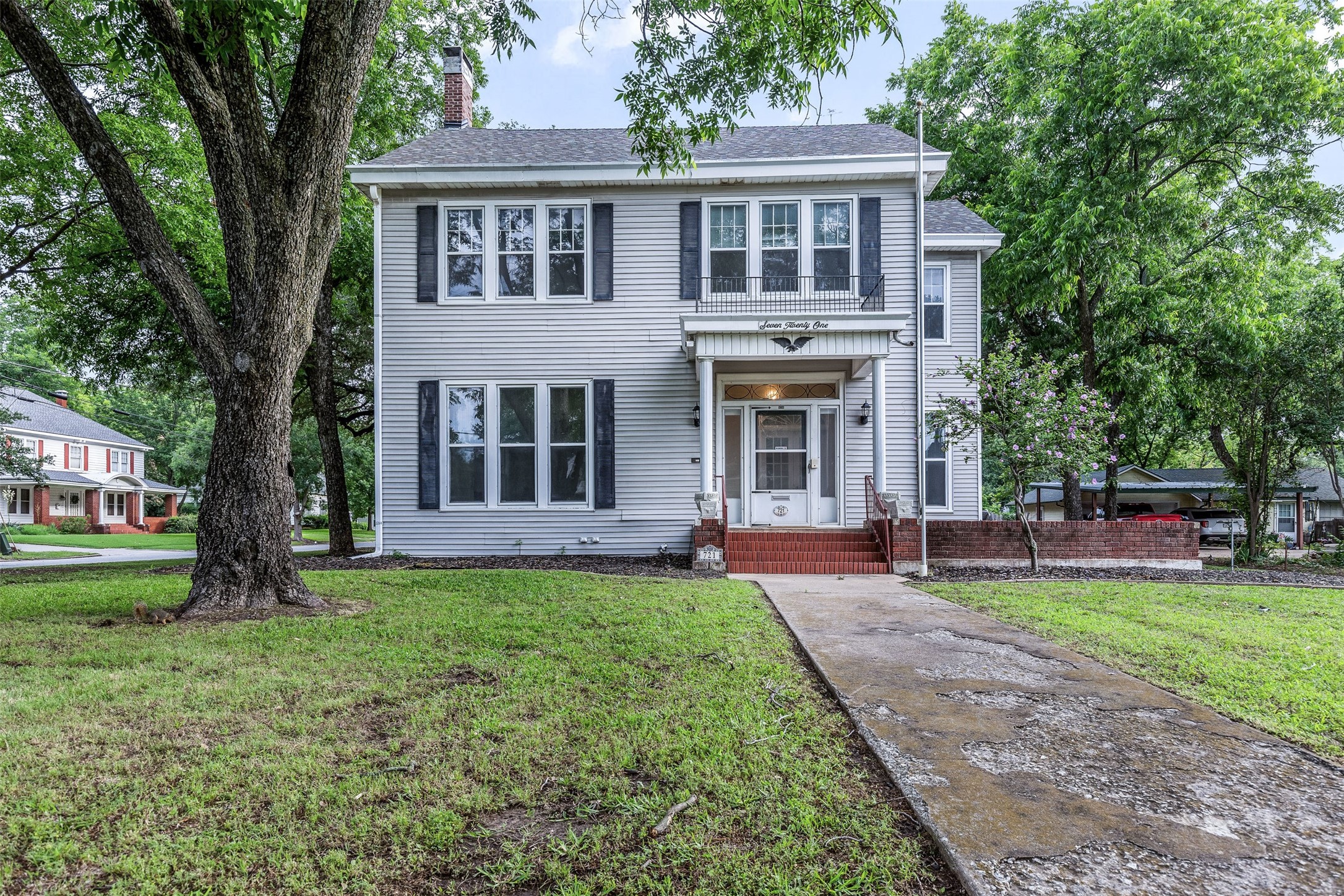 721 W Washington Street Sherman TX 75092