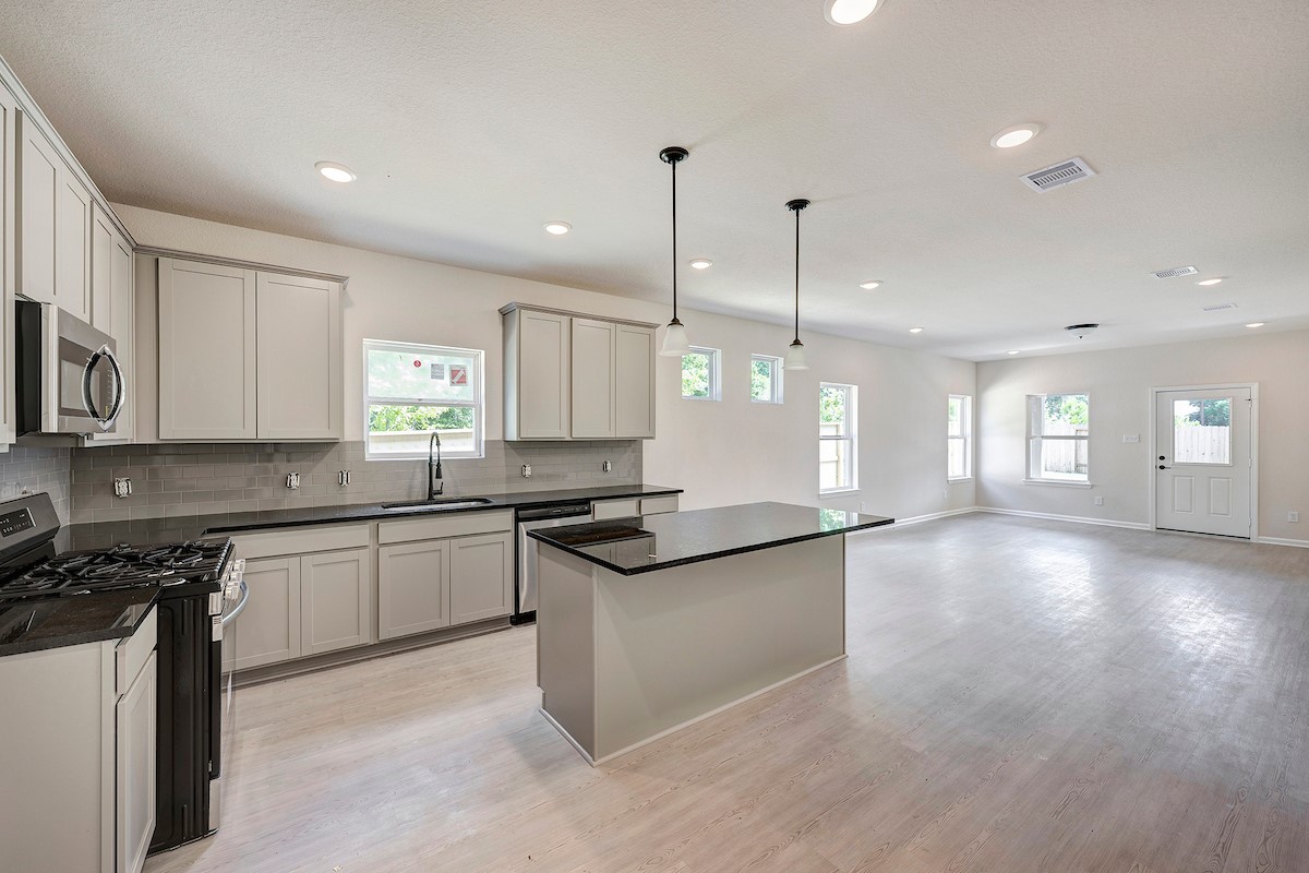 1233 Anderson Drive Trenton TX 75490