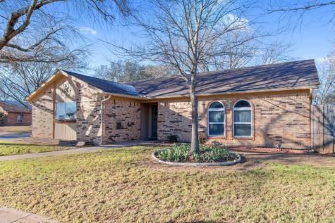 2320 Woodside Drive Arlington TX 76016