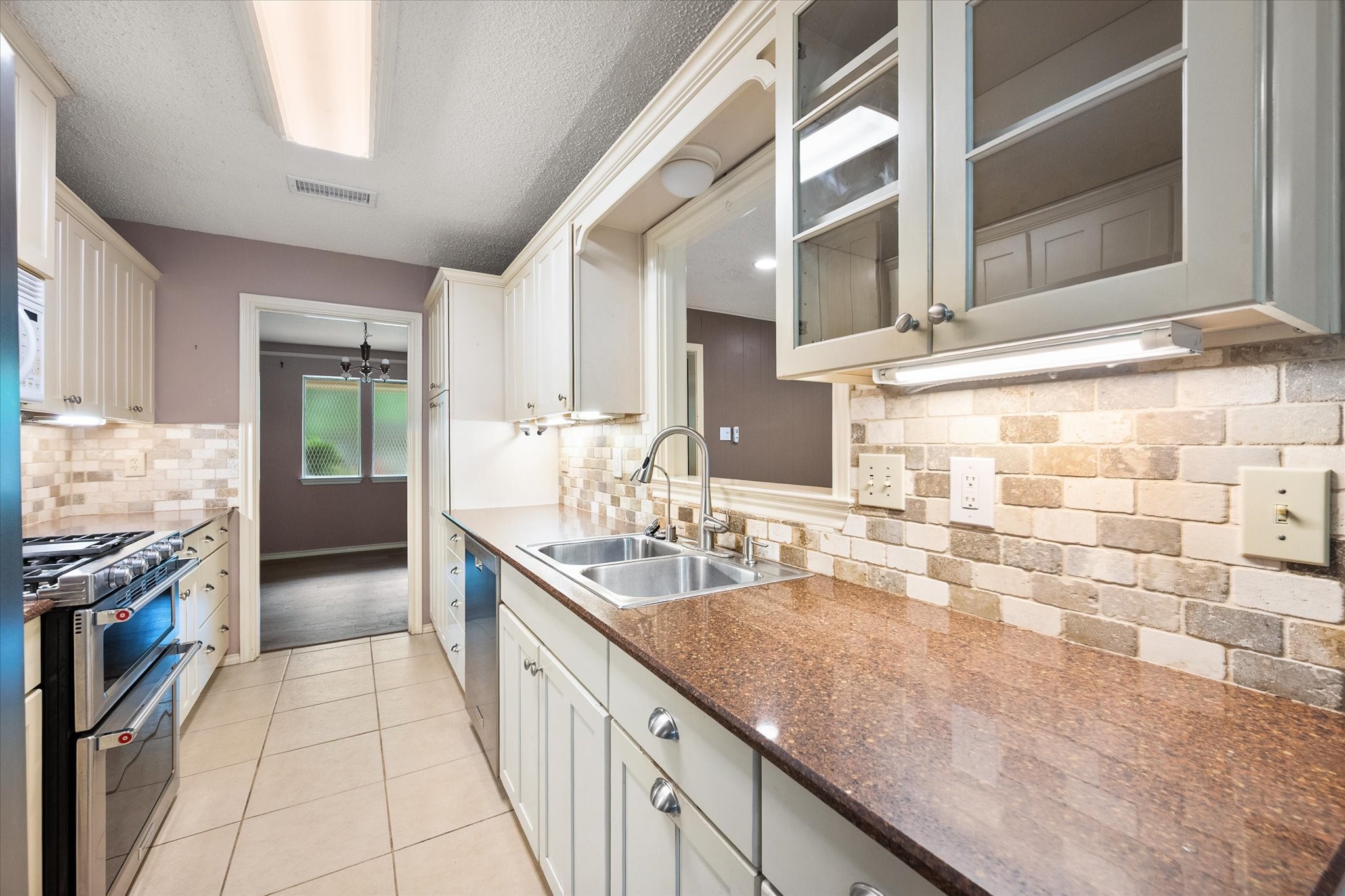 3008 Woodford Drive Arlington TX 76013