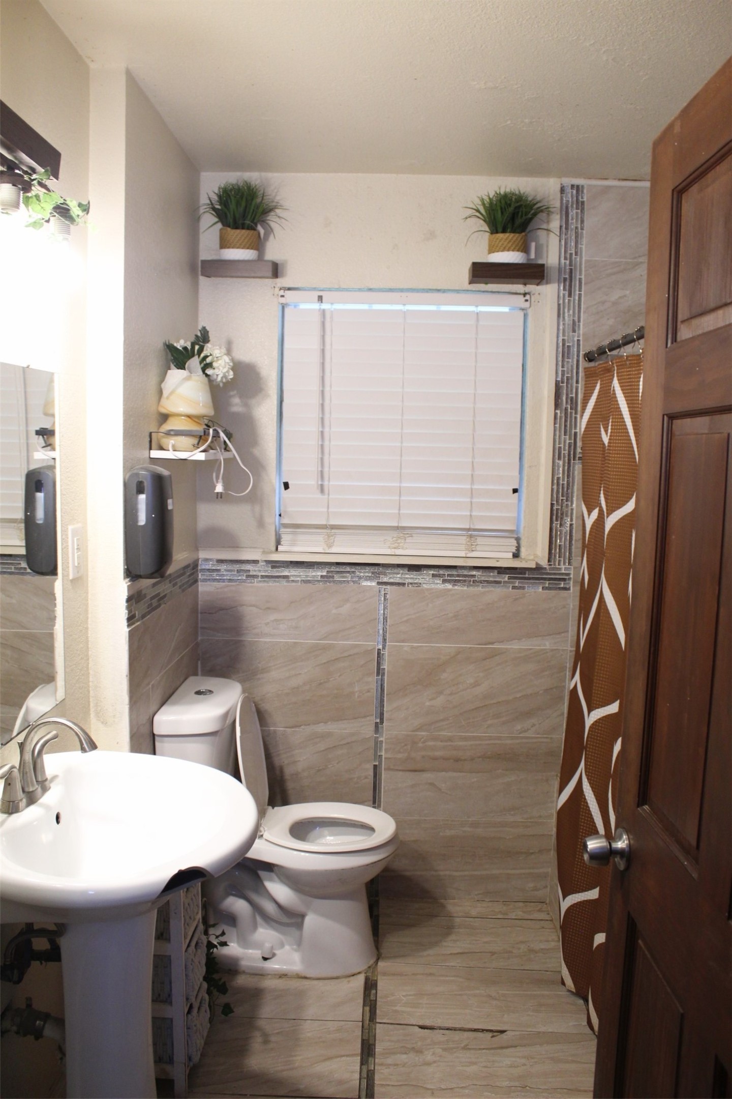 612 Ranier Circle Garland TX 75041
