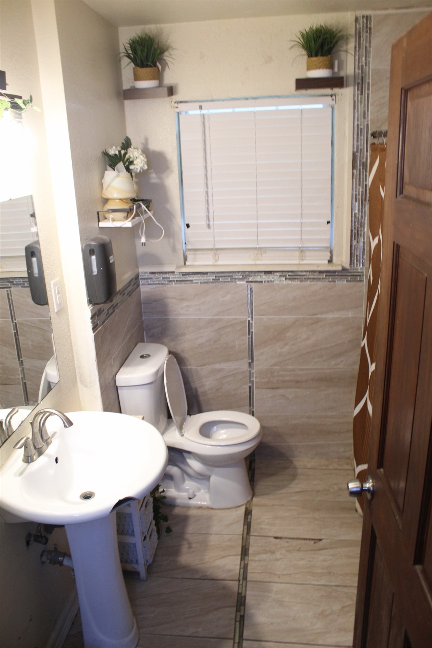 612 Ranier Circle Garland TX 75041
