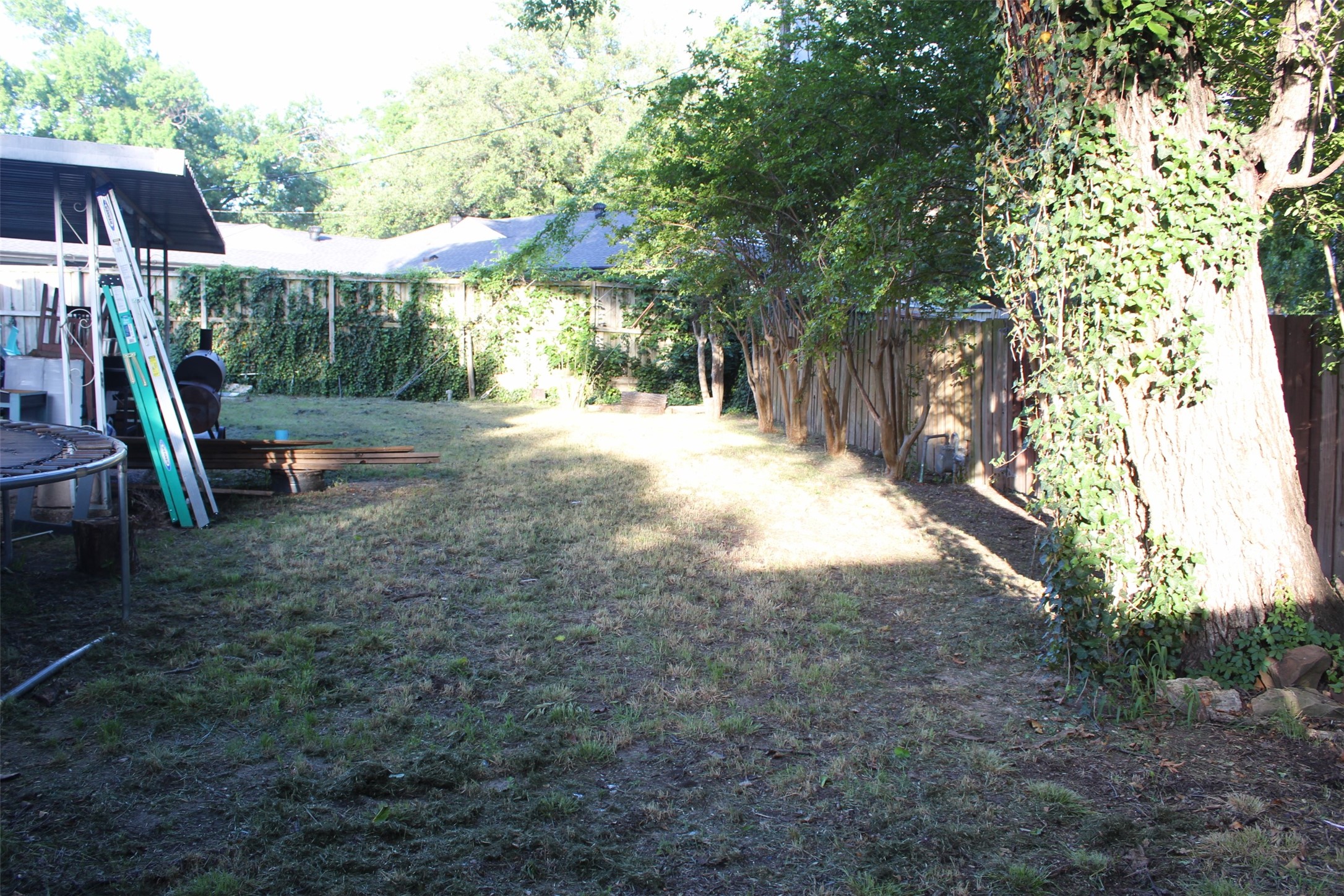 612 Ranier Circle Garland TX 75041