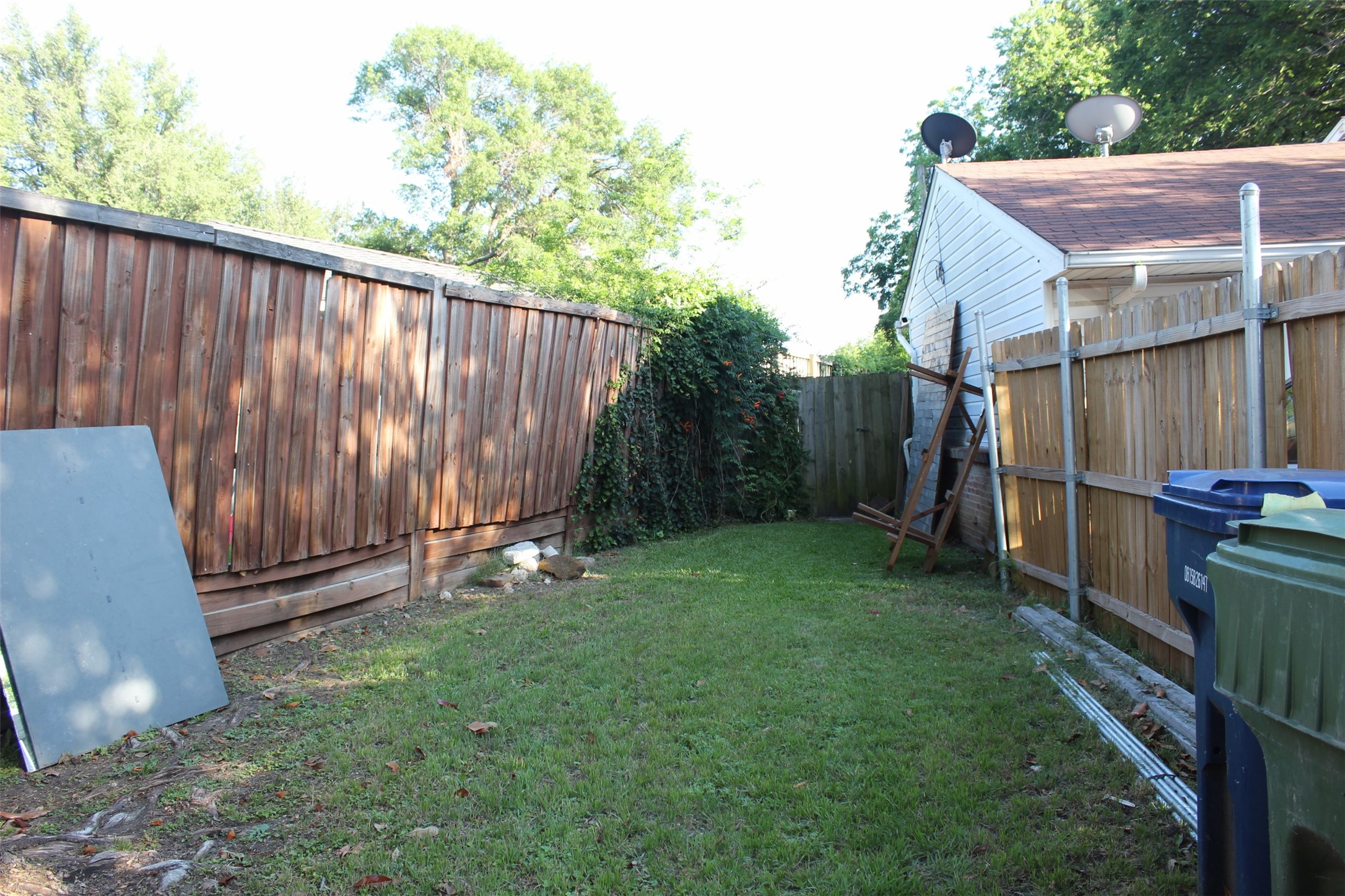 612 Ranier Circle Garland TX 75041