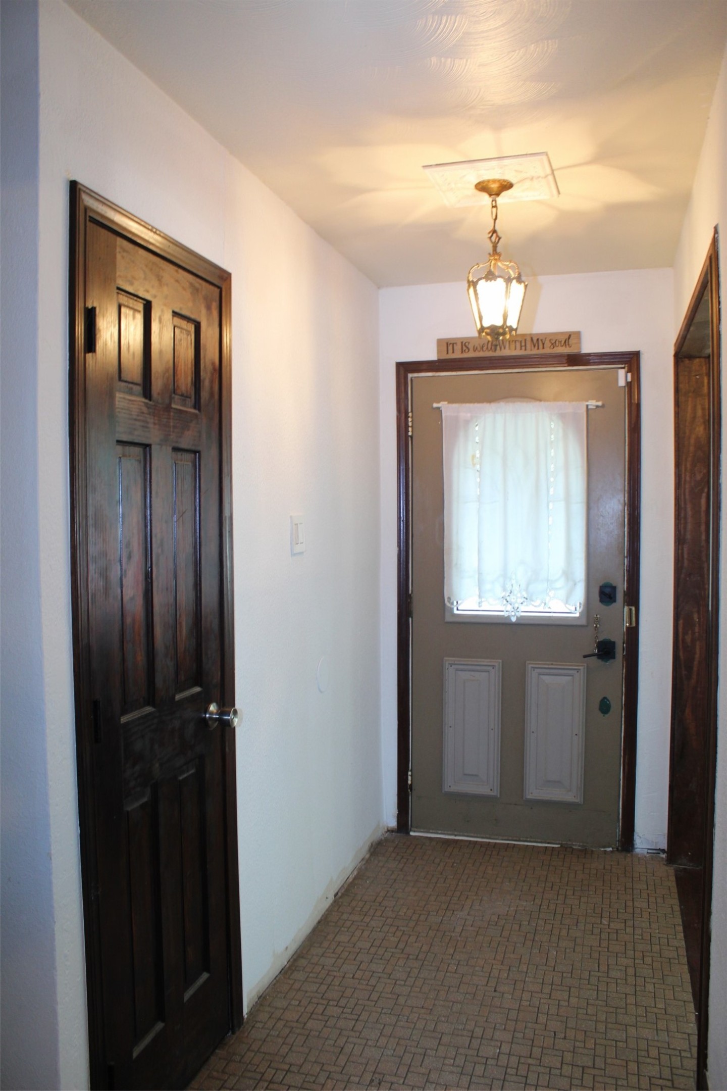 612 Ranier Circle Garland TX 75041