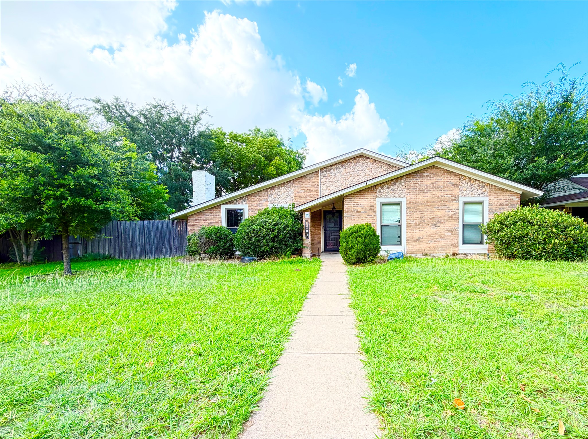 1903 Apollo Road Richardson TX 75081