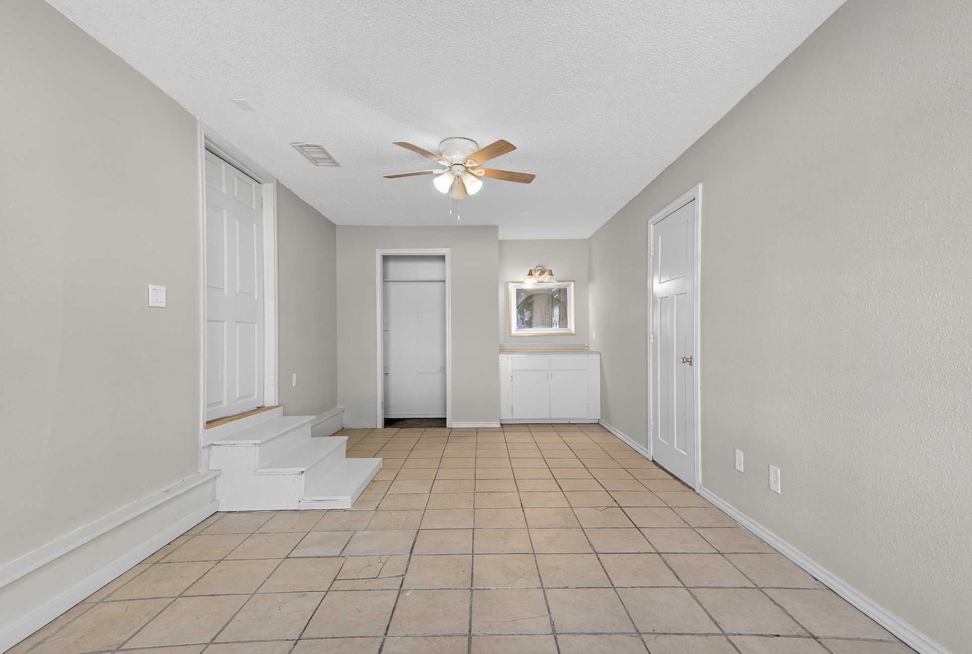 3800 E 4th Street Fort Worth TX 76111