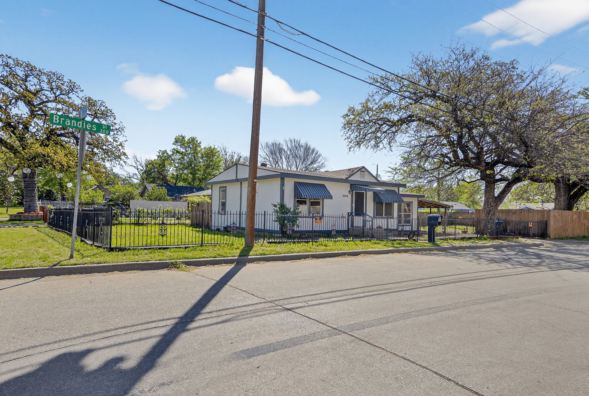 3800 E 4th Street Fort Worth TX 76111