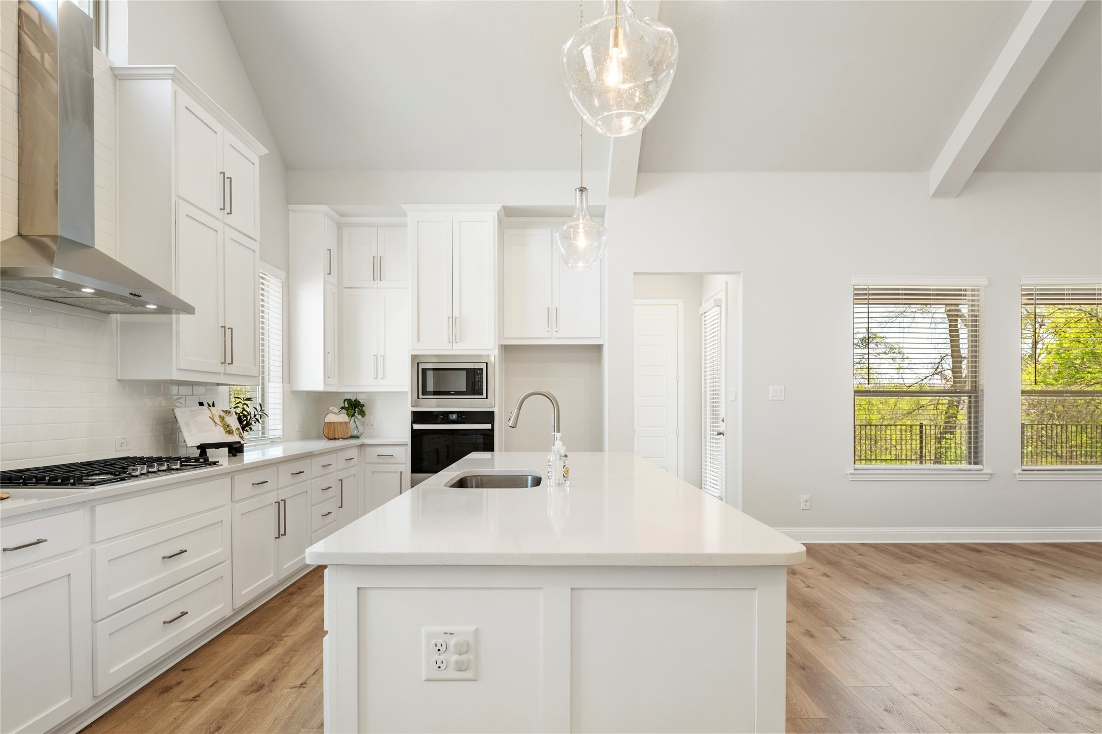 1420 Bearpath Way Gunter TX 75058