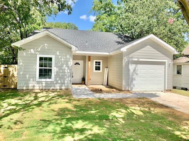 880 Sabine Avenue Cleburne TX 76031