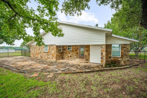 7517 Us Highway 67 Stephenville TX 76401