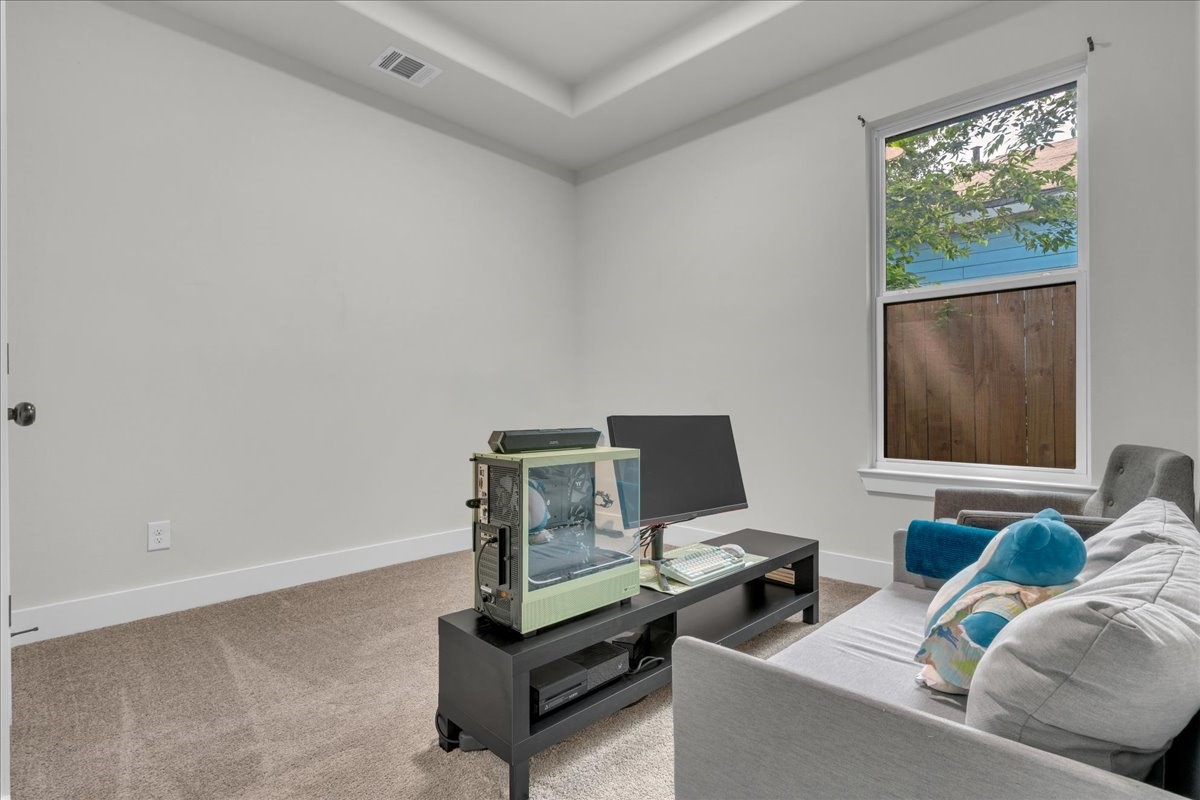 9228 Beckley View Avenue Dallas TX 75232