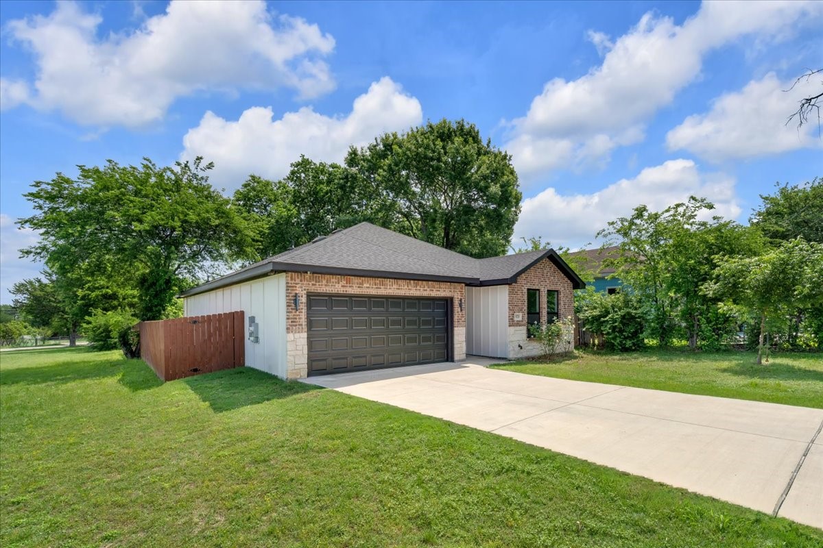 9228 Beckley View Avenue Dallas TX 75232
