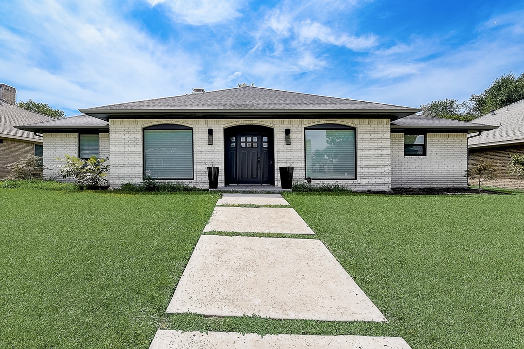 6922 La Manga Drive Dallas TX 75248