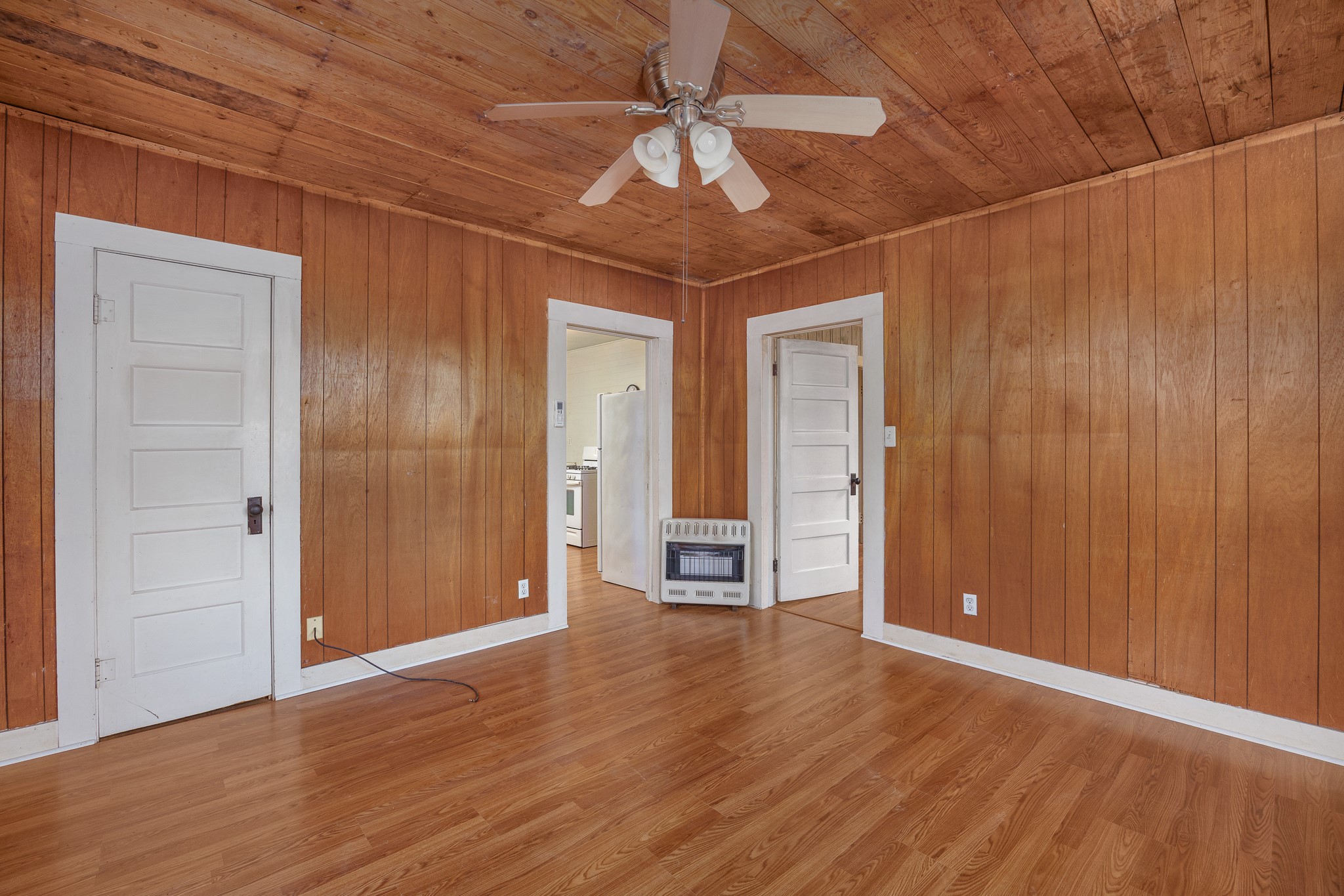 303 Seeley Avenue Mount Calm TX 76673