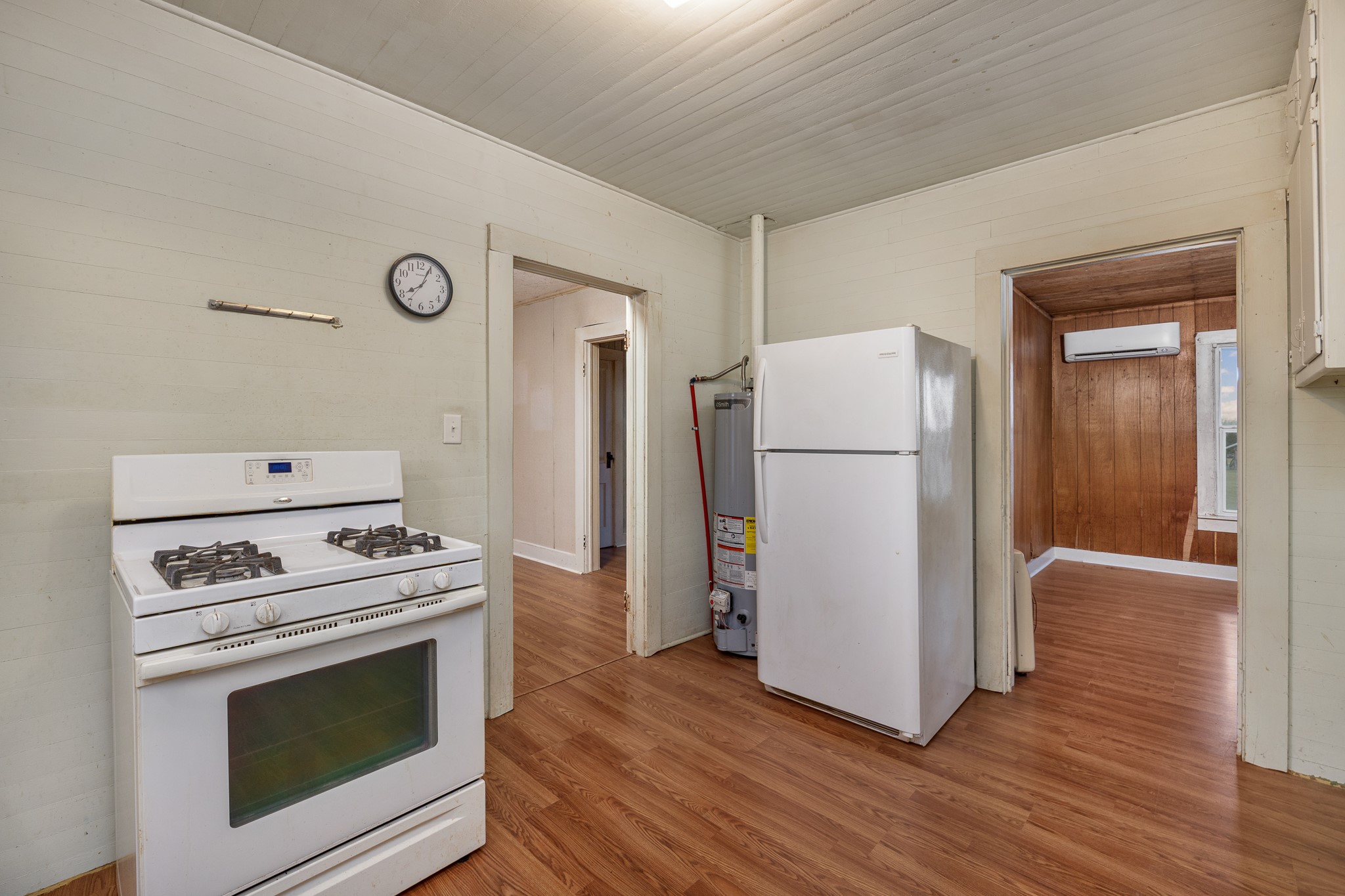 303 Seeley Avenue Mount Calm TX 76673