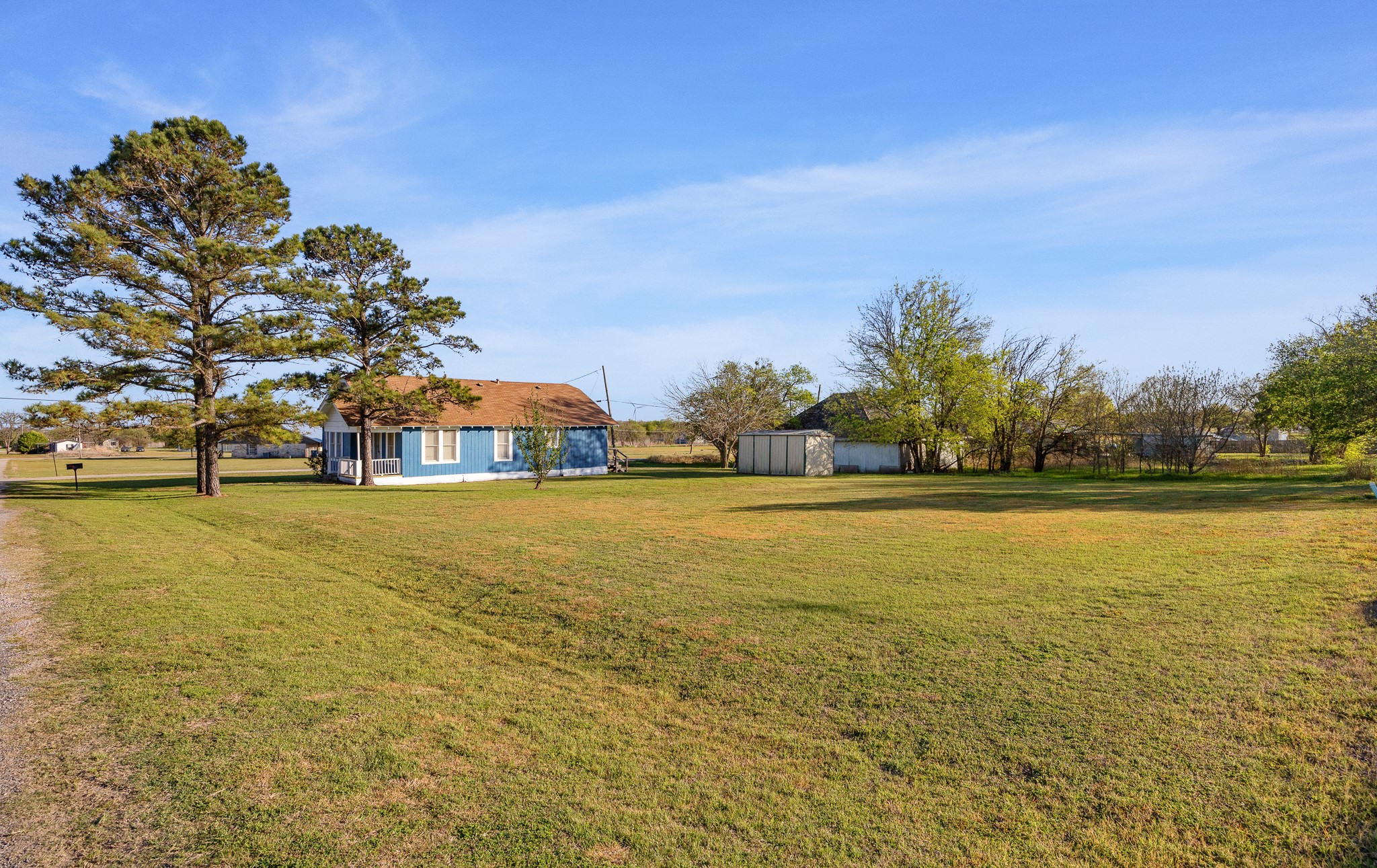 303 Seeley Avenue Mount Calm TX 76673