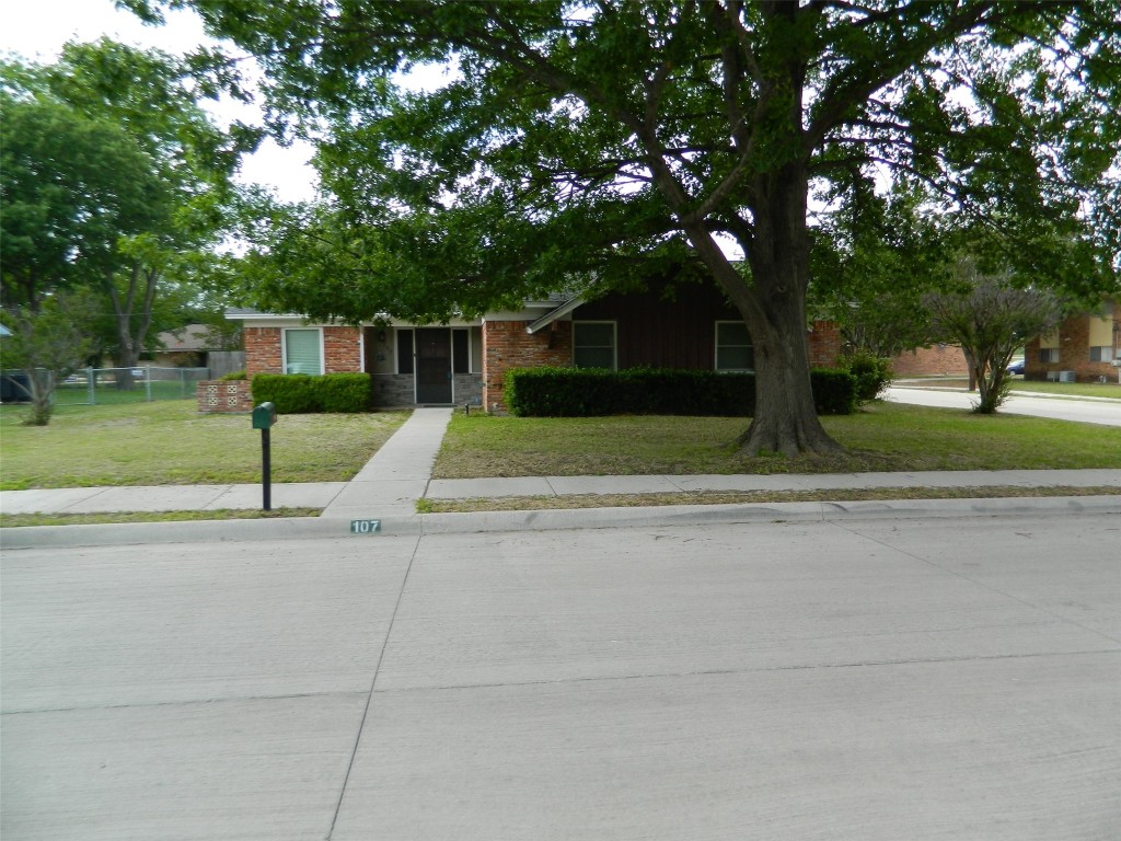 107 High School Drive Waxahachie TX 75165