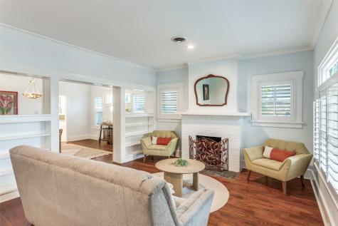 1204 Virginia Place Fort Worth TX 76107