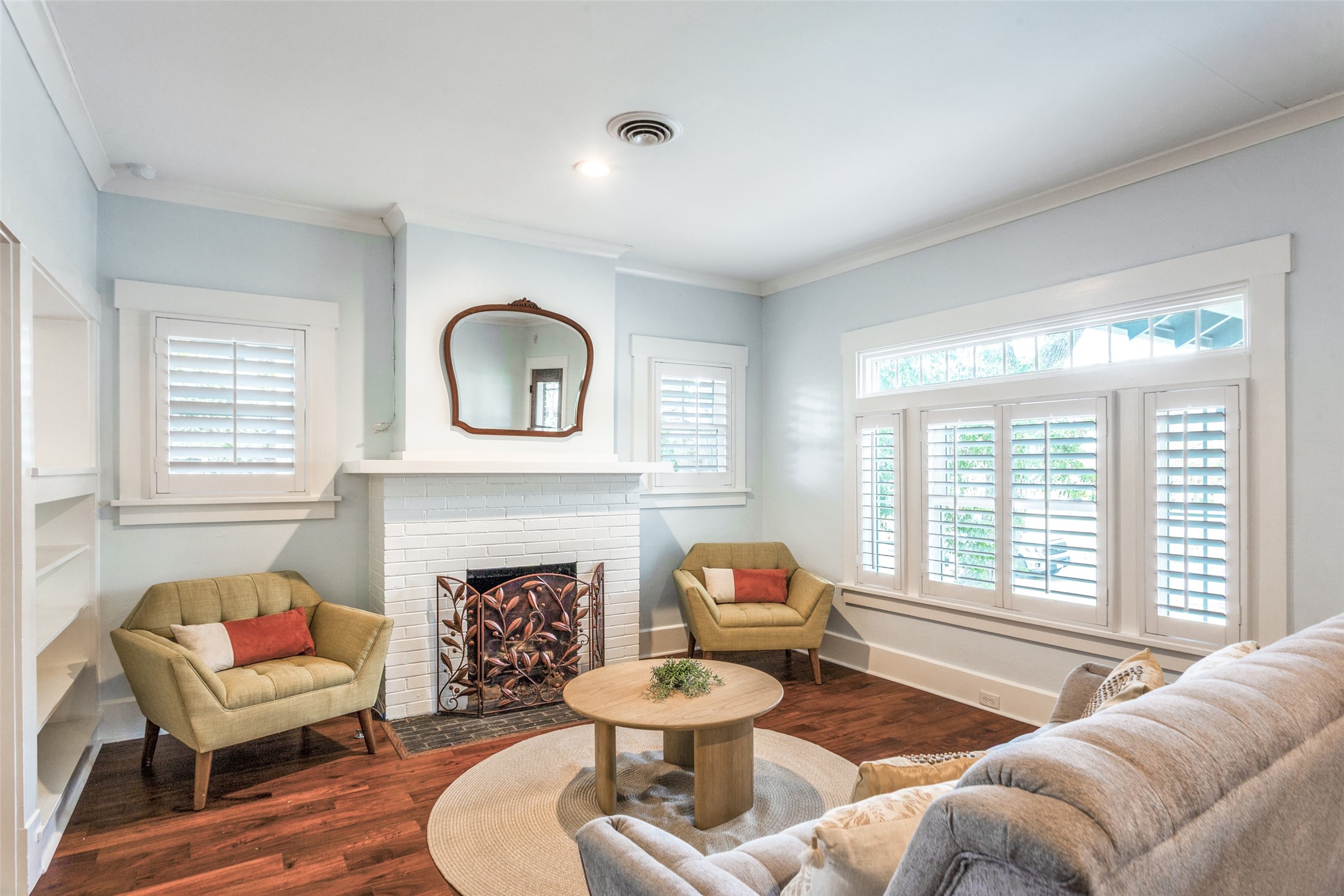 1204 Virginia Place Fort Worth TX 76107