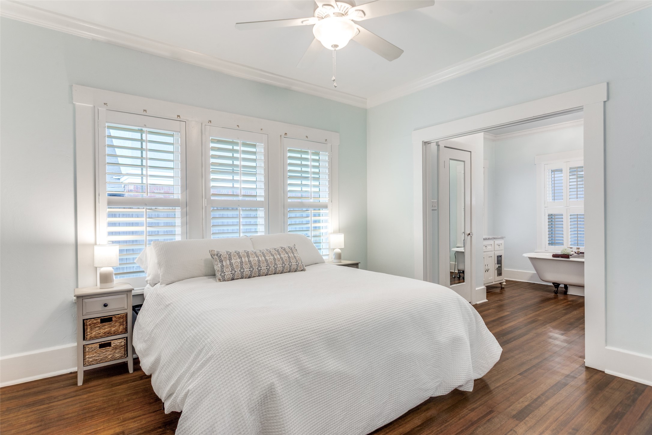 1204 Virginia Place Fort Worth TX 76107