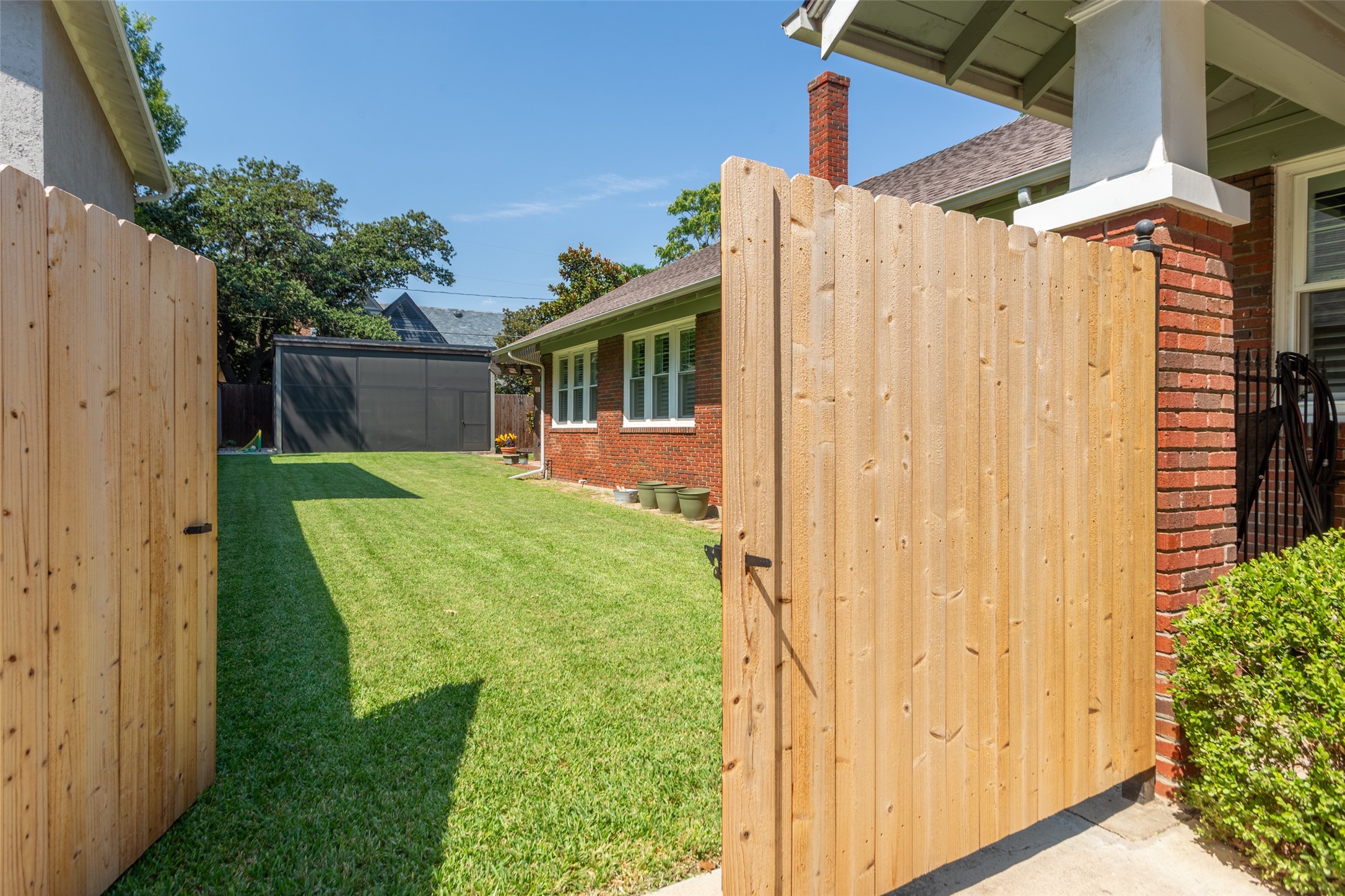 1204 Virginia Place Fort Worth TX 76107