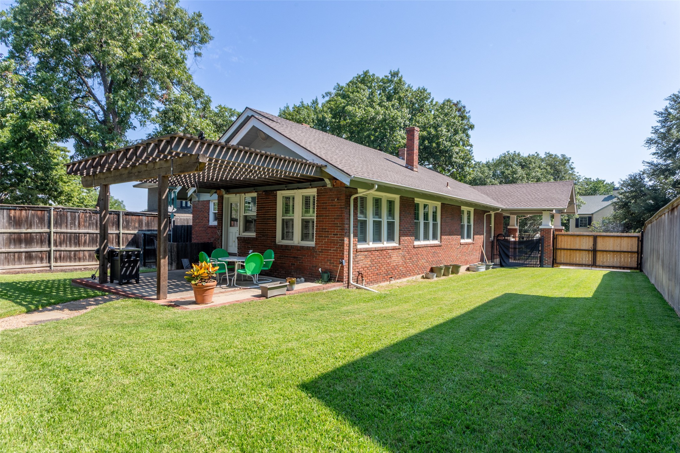 1204 Virginia Place Fort Worth TX 76107
