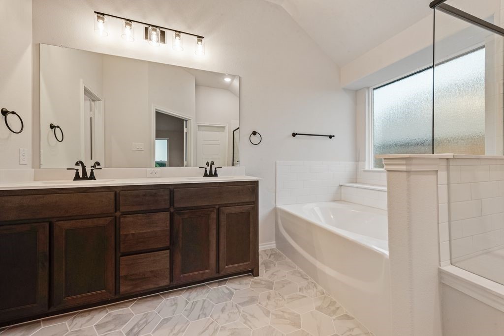 261 Coronado Court Granbury TX 76048