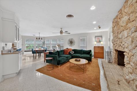 2039 W Lotus Avenue Fort Worth TX 76111