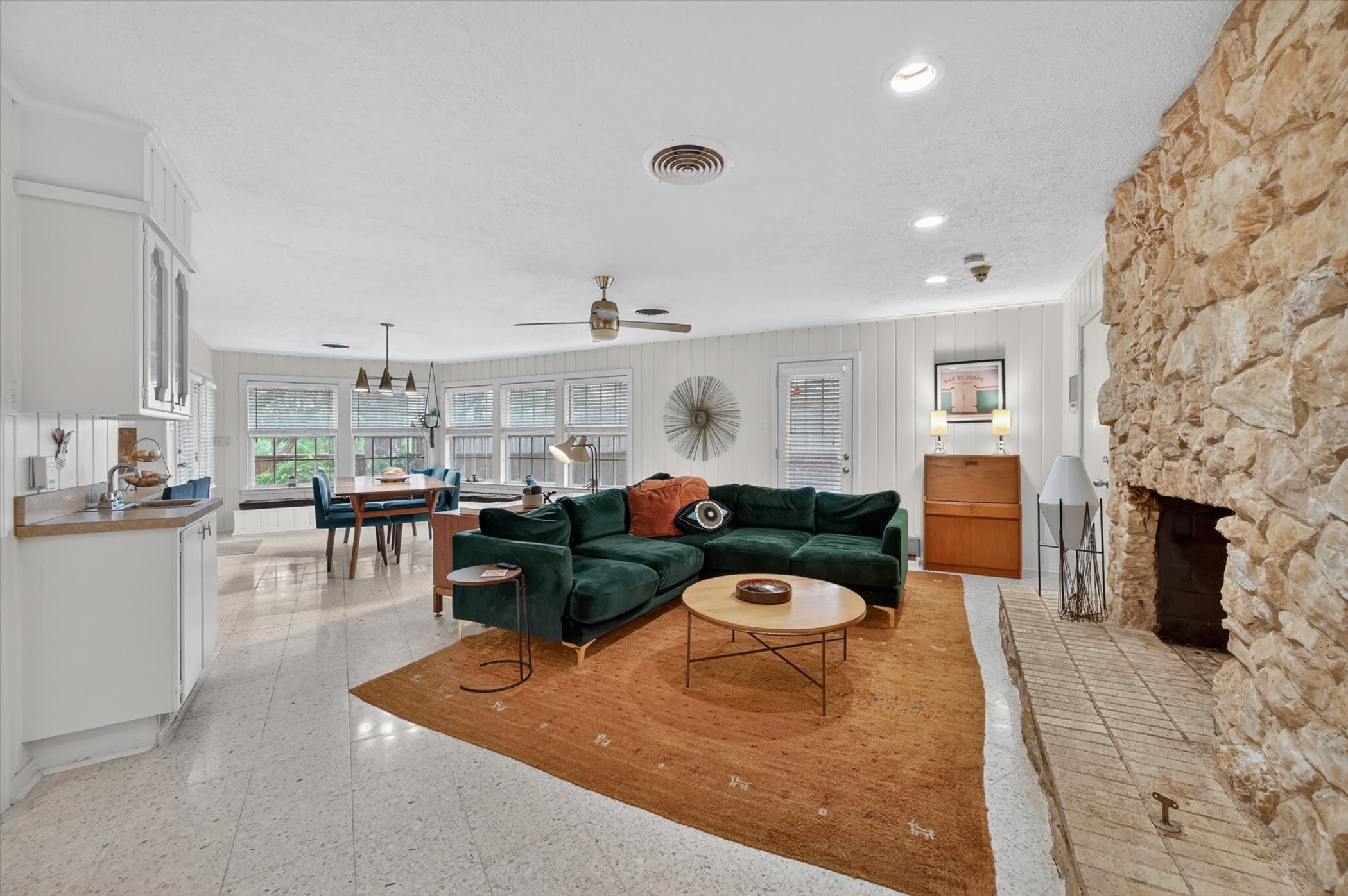 2039 W Lotus Avenue Fort Worth TX 76111