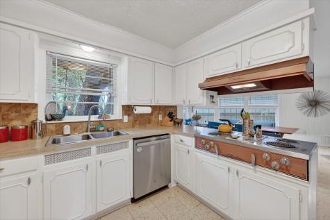 2039 W Lotus Avenue Fort Worth TX 76111