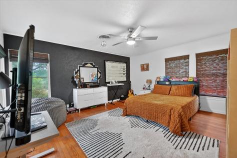 2039 W Lotus Avenue Fort Worth TX 76111