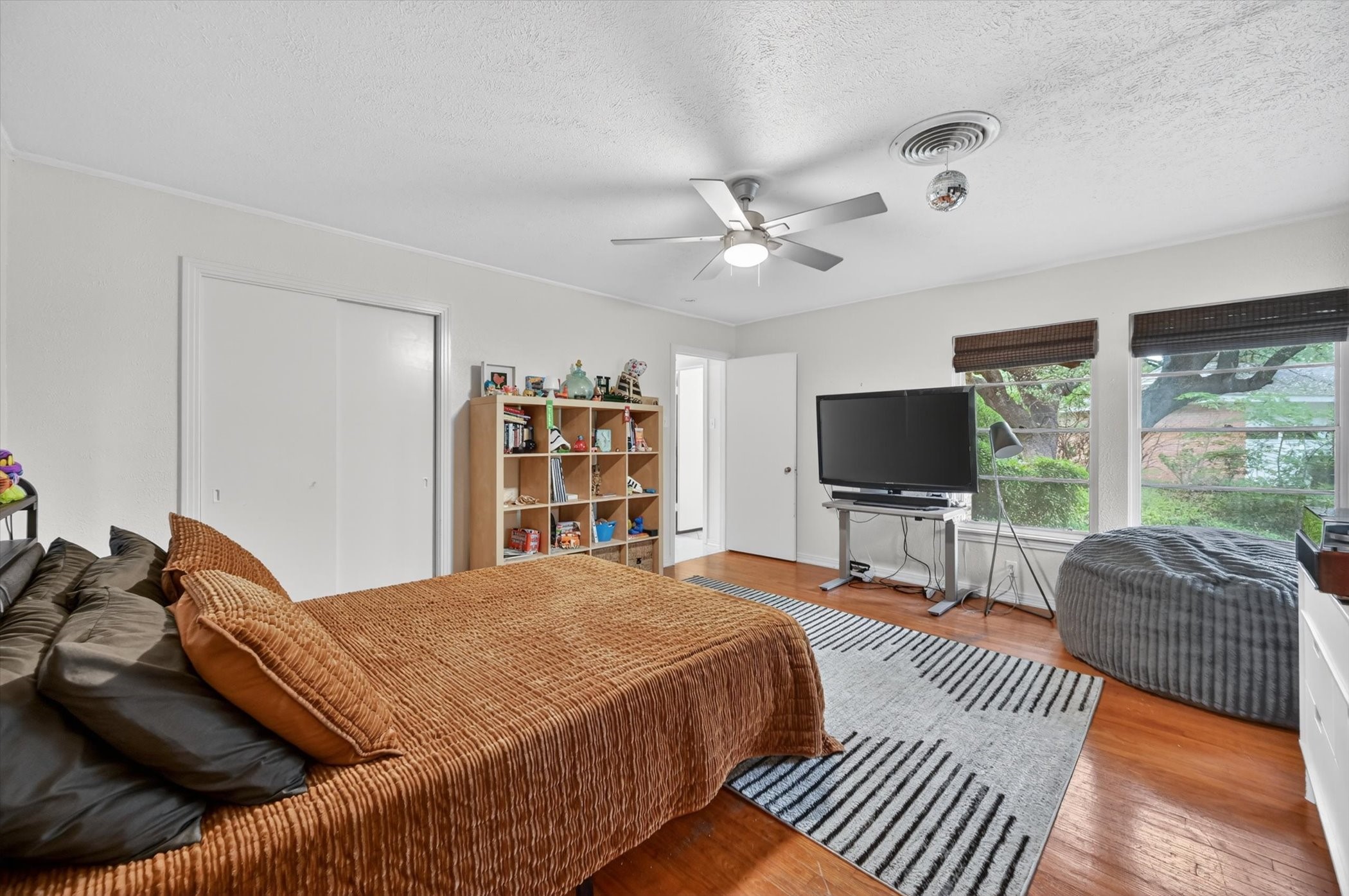 2039 W Lotus Avenue Fort Worth TX 76111