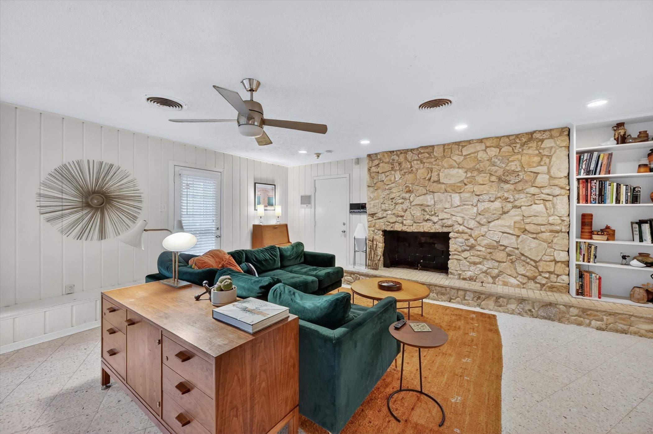 2039 W Lotus Avenue Fort Worth TX 76111