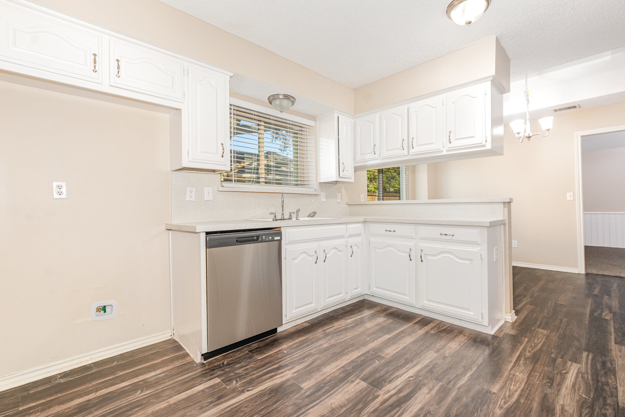 2015 Robin Hill Lane Carrollton TX 75007