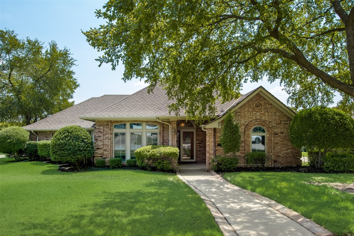 601 Evergreen Drive Hurst TX 76054