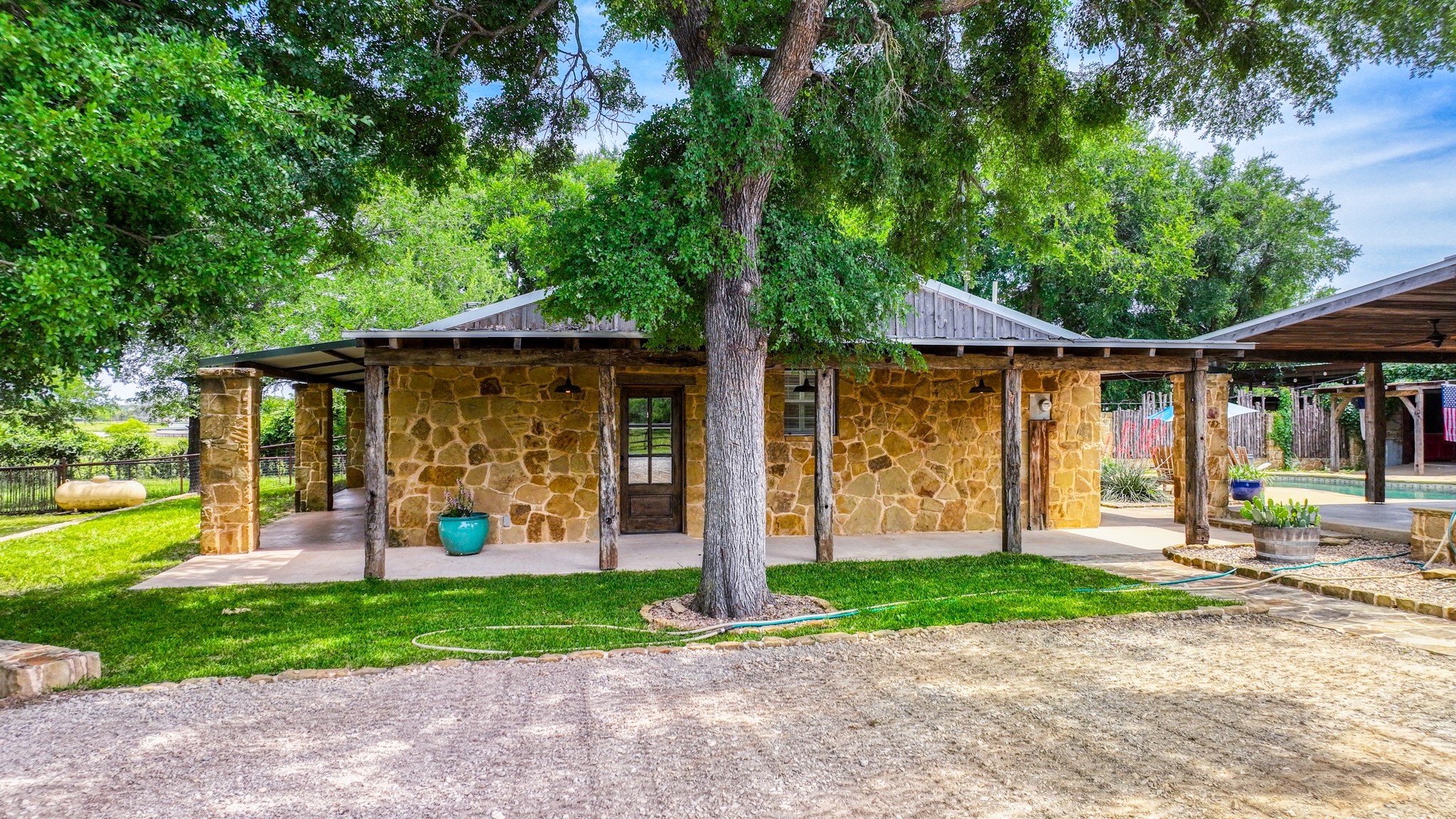 1060 Young Bend Road Brock TX 76087
