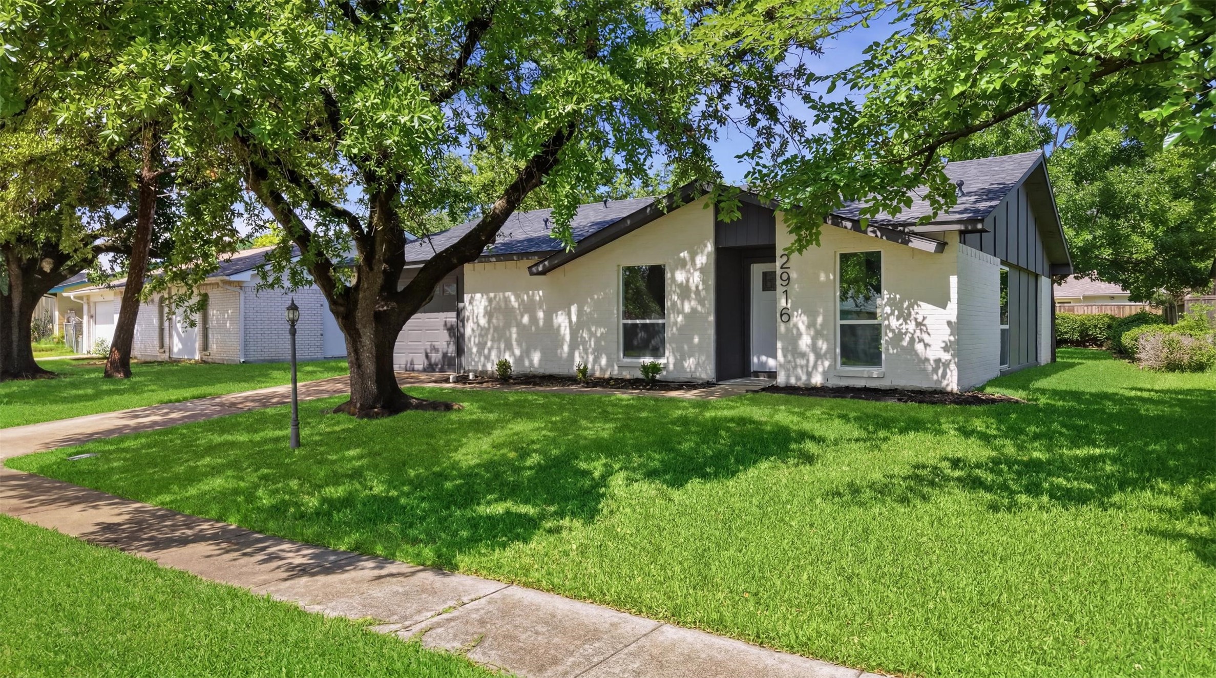 2916 Rayswood Drive Carrollton TX 75007