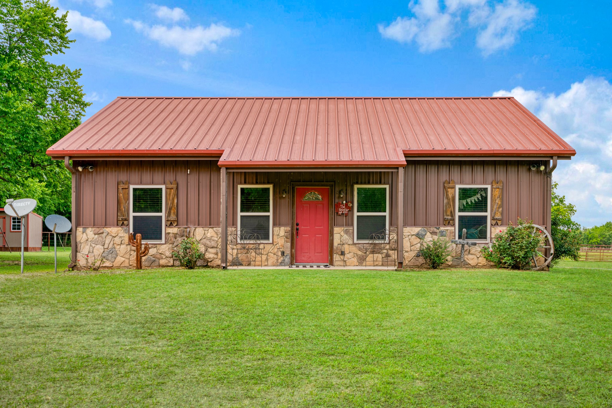 285 5th Street NE Bogata TX 75417