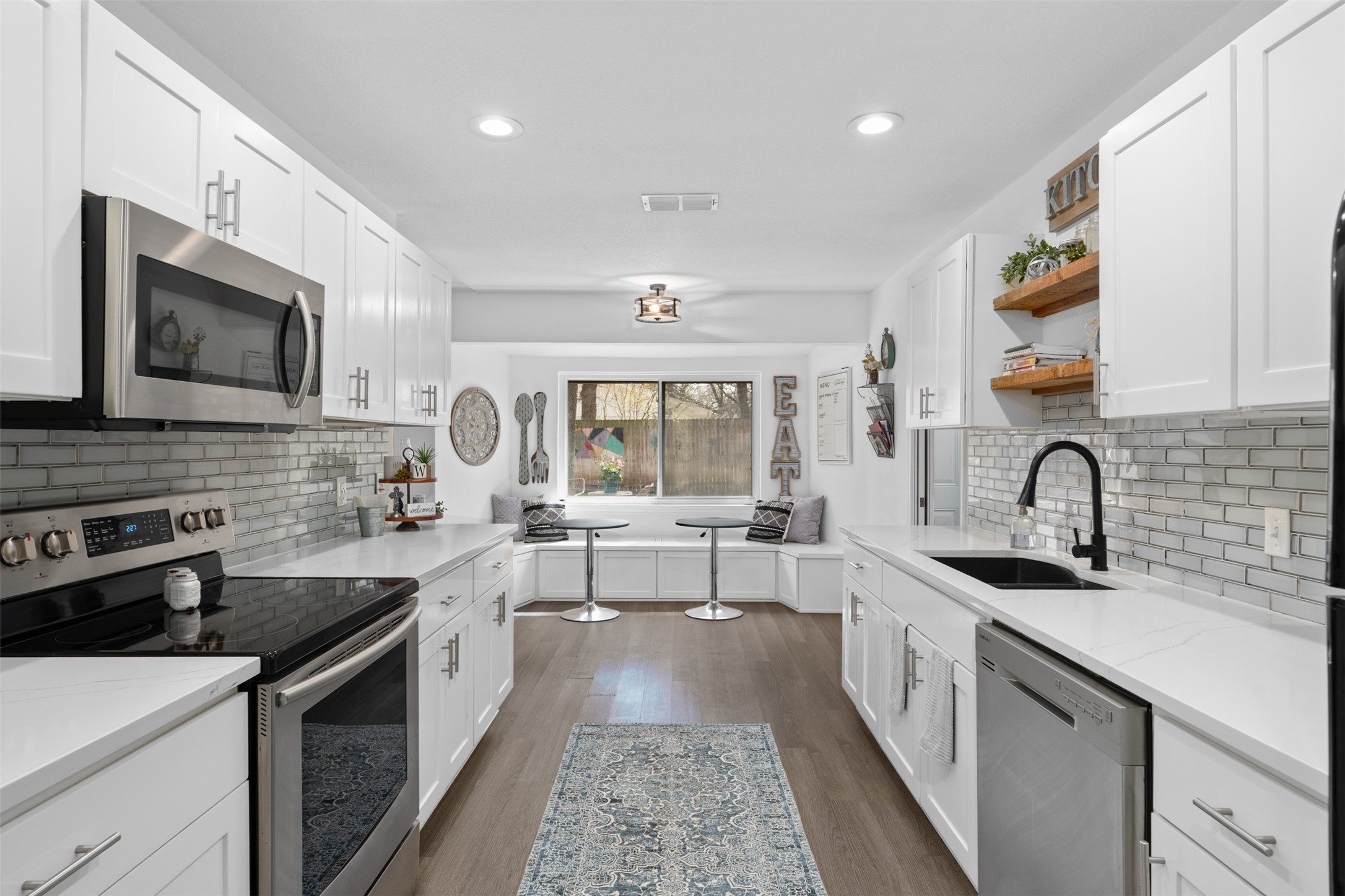 1819 W Cedar Elm Drive Arlington TX 76012