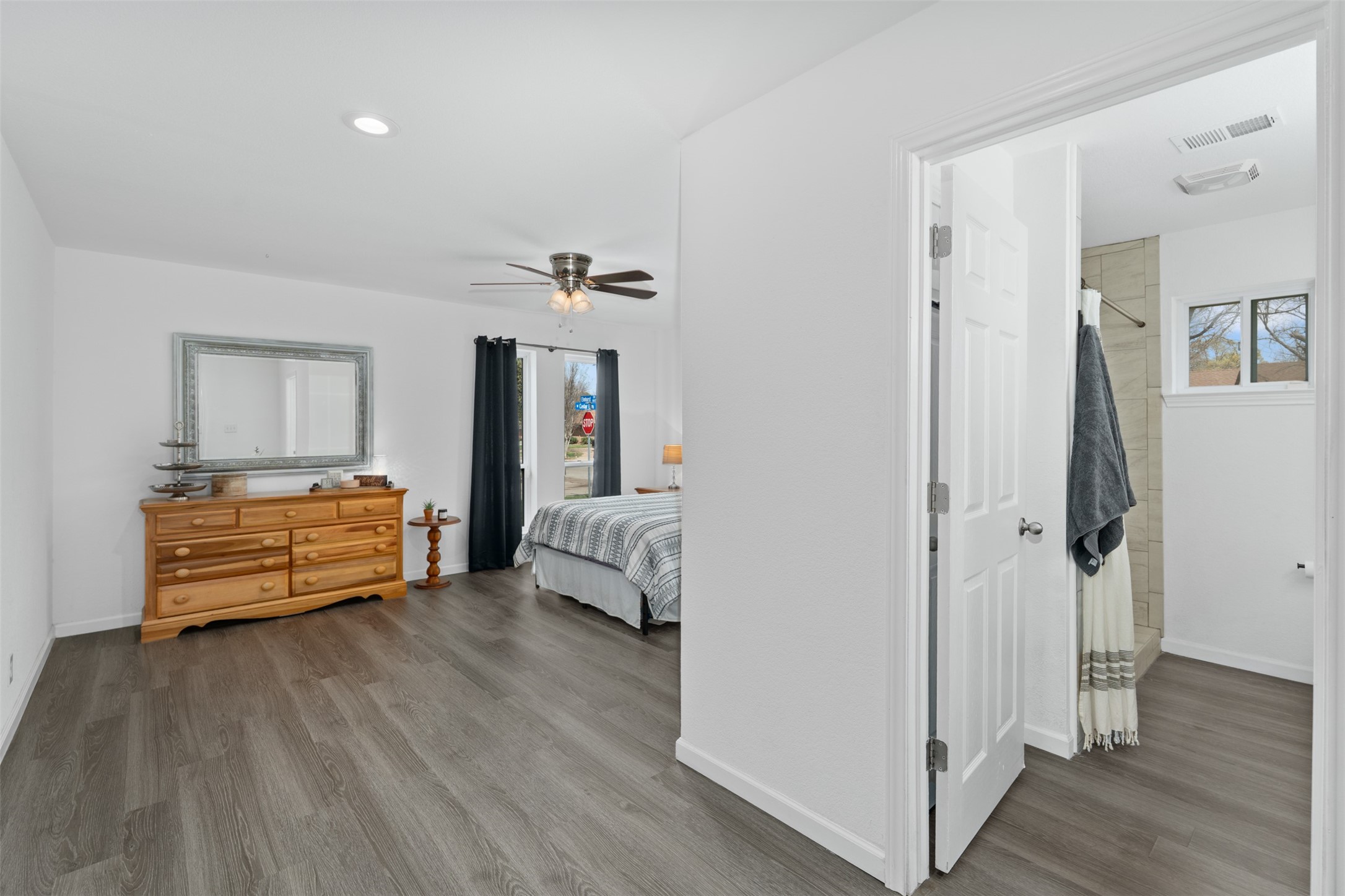 1819 W Cedar Elm Drive Arlington TX 76012