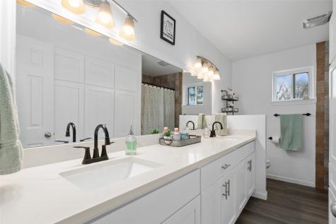 1819 W Cedar Elm Drive Arlington TX 76012