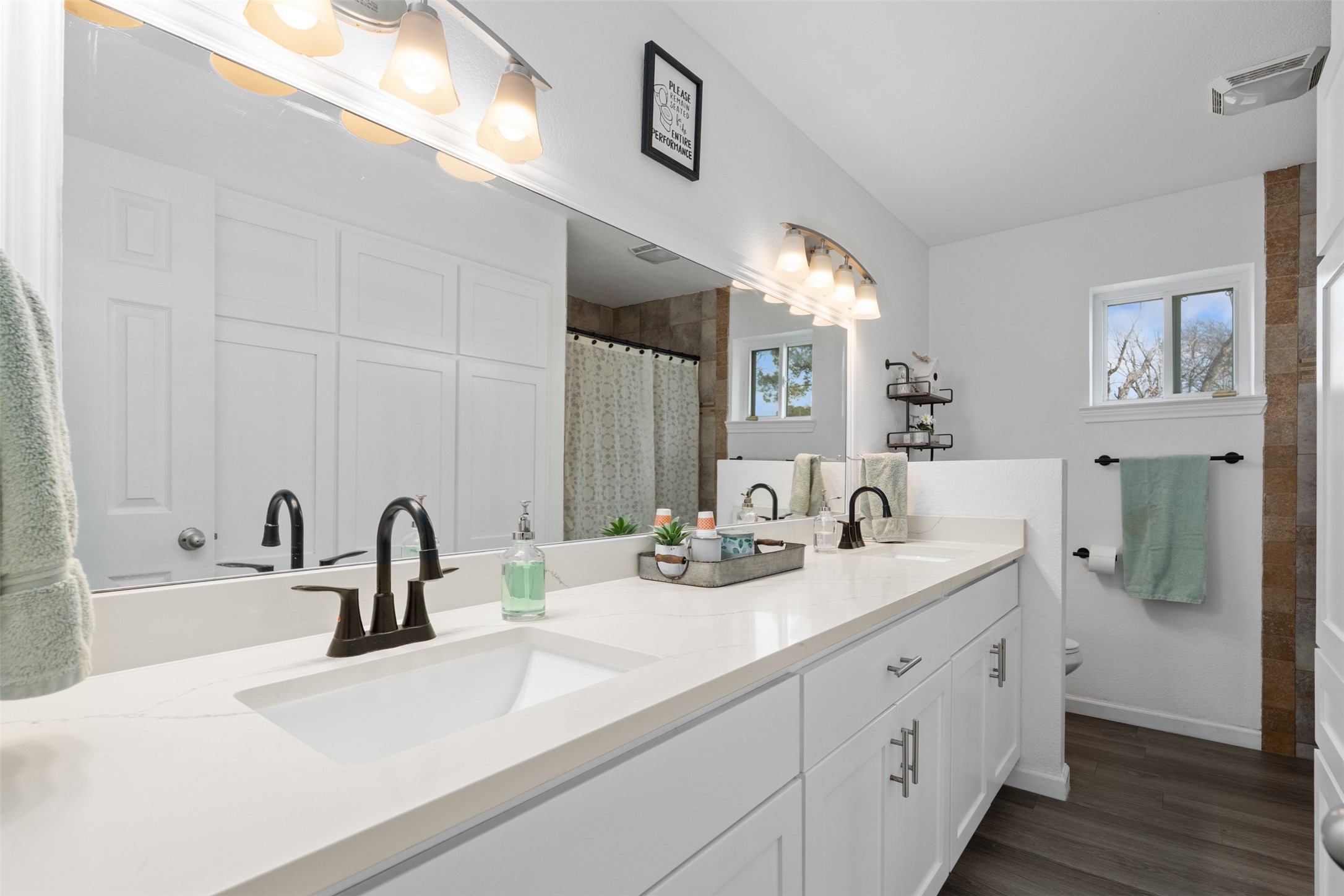 1819 W Cedar Elm Drive Arlington TX 76012
