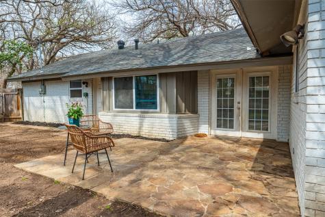 1819 W Cedar Elm Drive Arlington TX 76012
