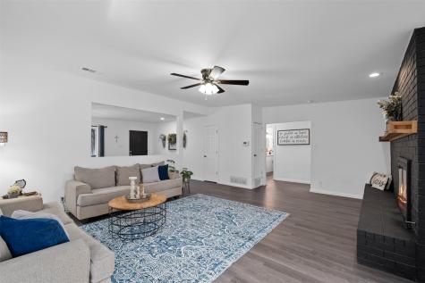 1819 W Cedar Elm Drive Arlington TX 76012