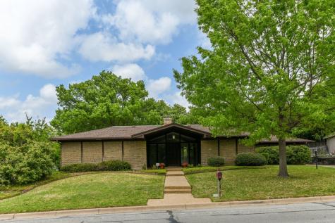 4715 Woodside Drive Arlington TX 76013