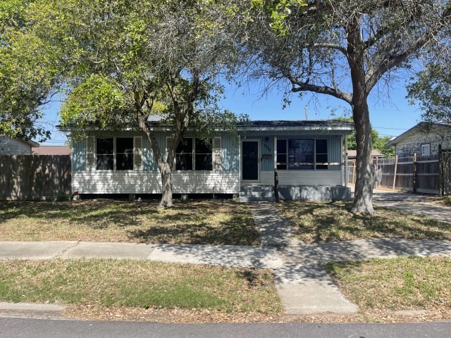 909 Zarsky Drive Corpus Christi TX 78412