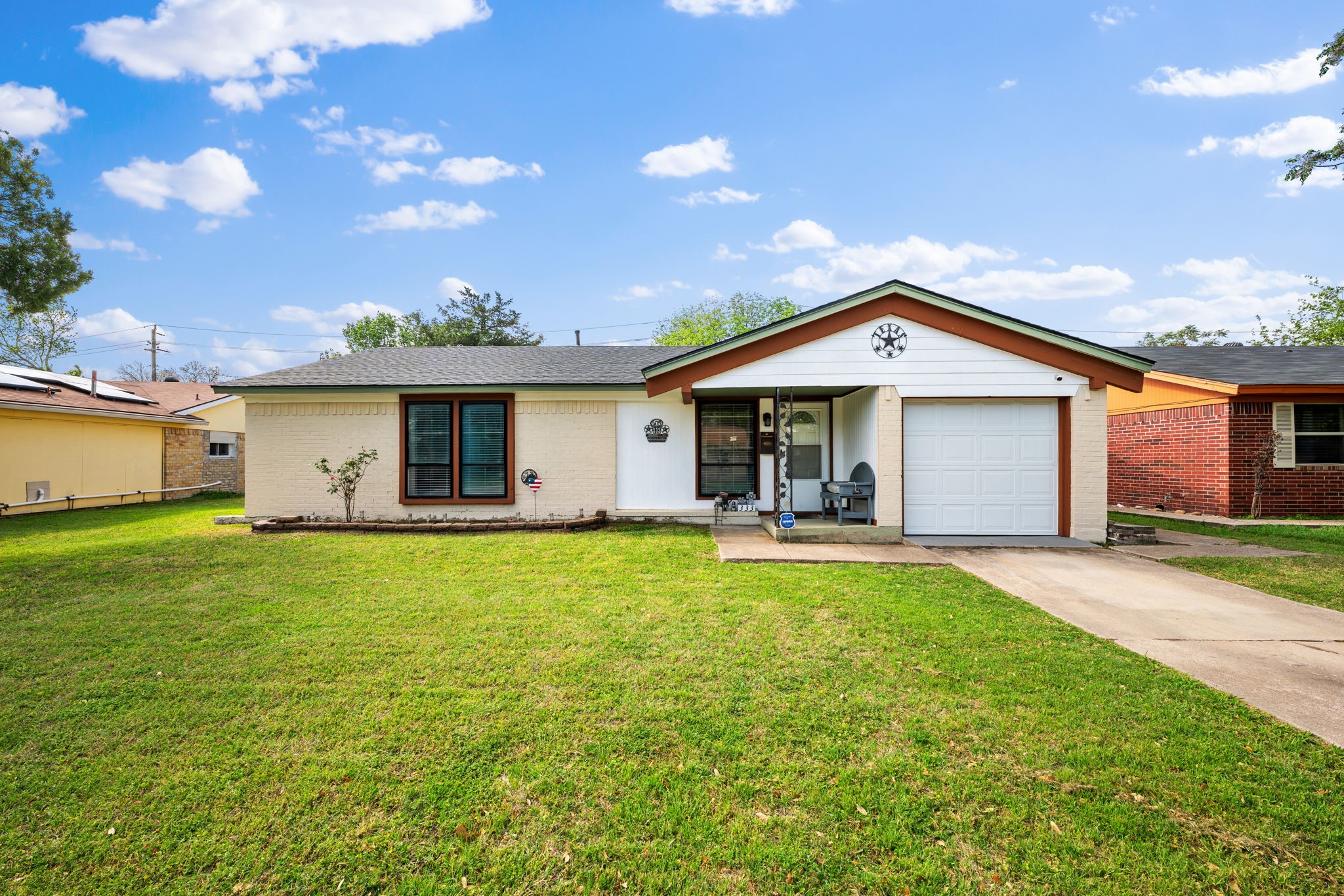 333 Sparks Street Grand Prairie TX 75051