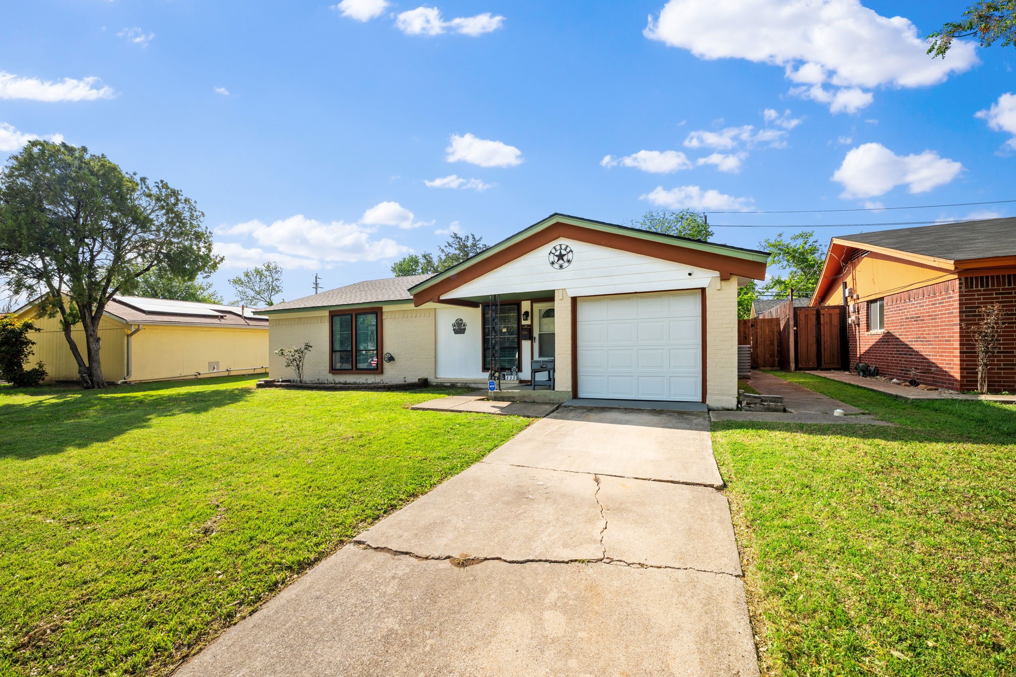 333 Sparks Street Grand Prairie TX 75051